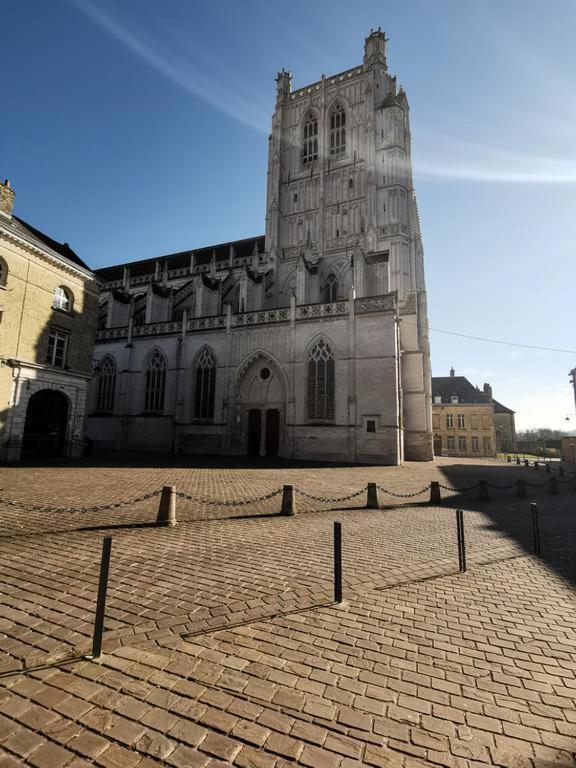 En Plein Centre Avec Parking Apartment